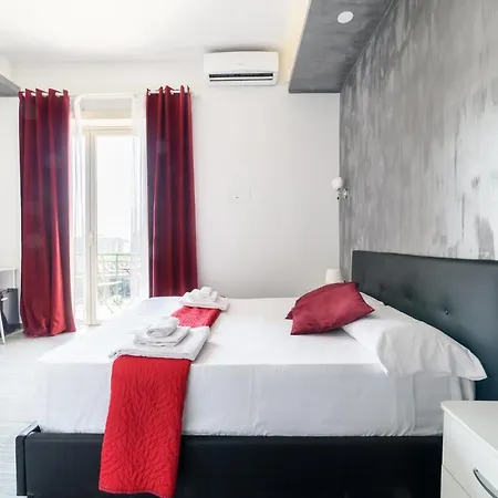 Paradise 4* Naples