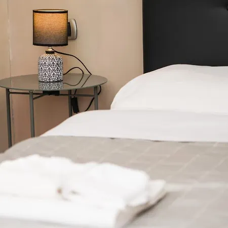ゲストハウス B＆b パラダイス 4*
